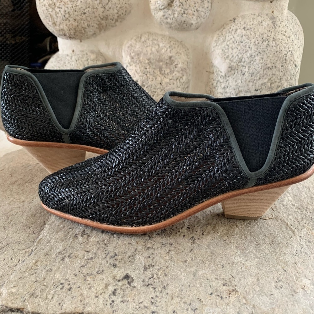 🆕SUNDANCE Woven booties by Matt Bernson